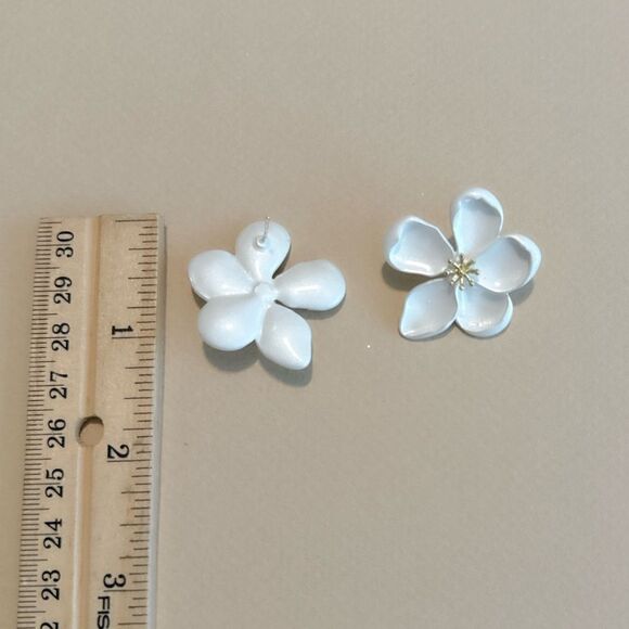 White flower earrings #1313 - Picture 5 of 5